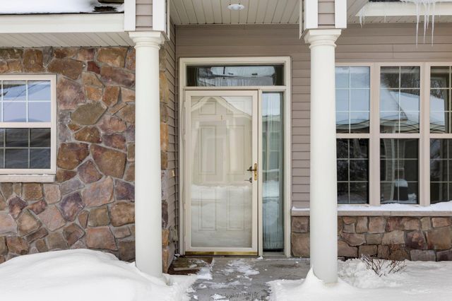 11084 Eagle Ridge Way, Chisago City, MN 55013