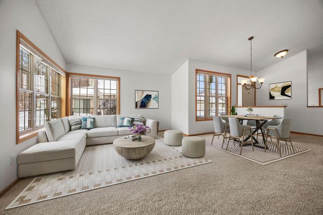 11084 Eagle Ridge Way, Chisago City, MN 55013