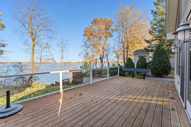 11084 Eagle Ridge Way, Chisago City, MN 55013