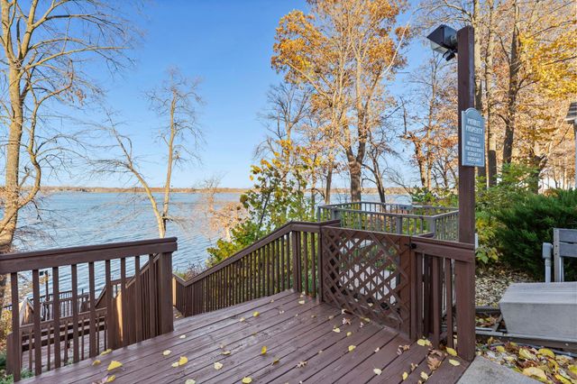 11084 Eagle Ridge Way, Chisago City, MN 55013