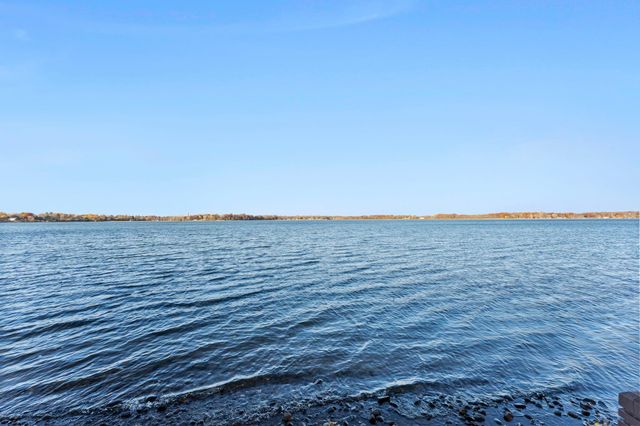 11084 Eagle Ridge Way, Chisago City, MN 55013