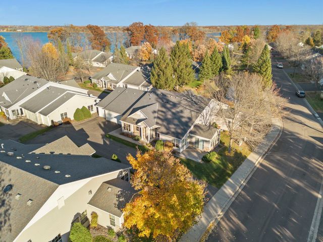 11084 Eagle Ridge Way, Chisago City, MN 55013