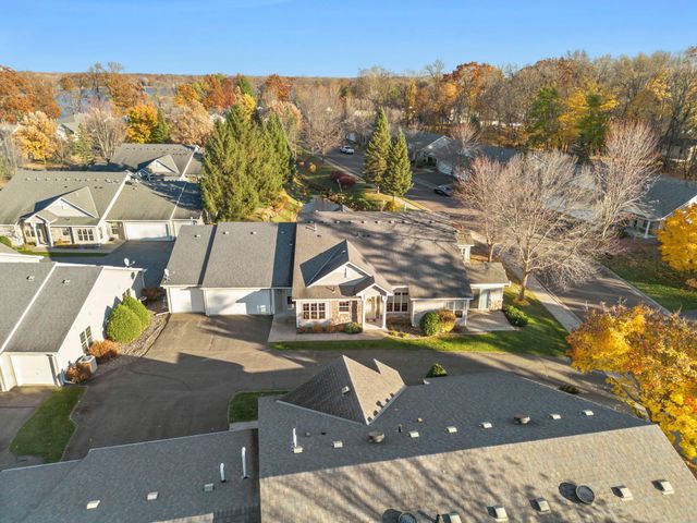 11084 Eagle Ridge Way, Chisago City, MN 55013