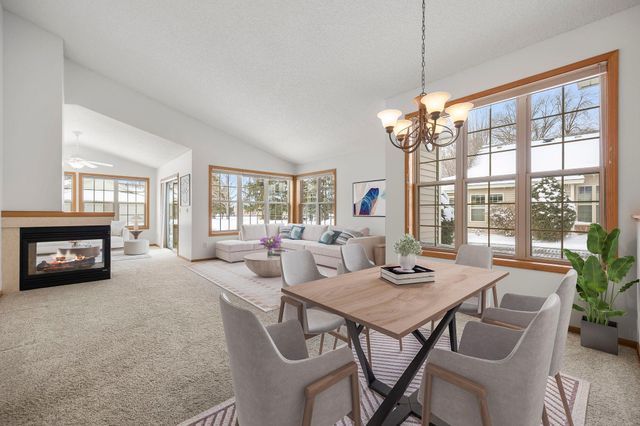 11084 Eagle Ridge Way, Chisago City, MN 55013