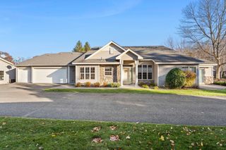 11084 Eagle Ridge Way, Chisago City, MN 55013