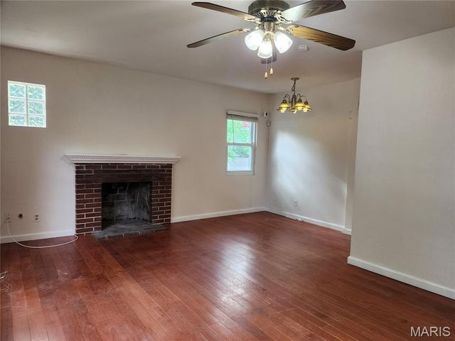 8137 Vardaman Drive, University City, MO 63130