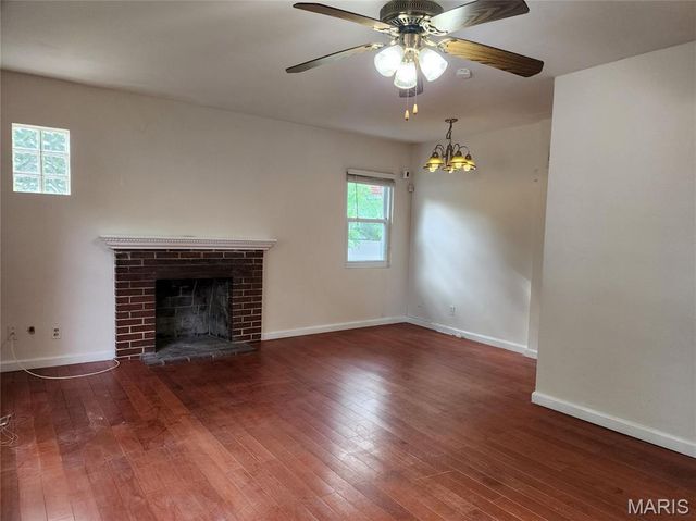 8137 Vardaman Drive, University City, MO 63130