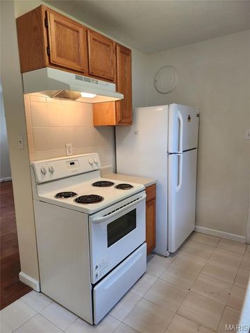 8137 Vardaman Drive, University City, MO 63130