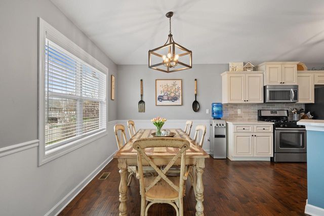 724 N Joshua LANE, Lake Geneva, WI 53147