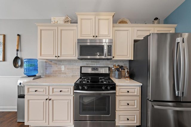 724 N Joshua LANE, Lake Geneva, WI 53147