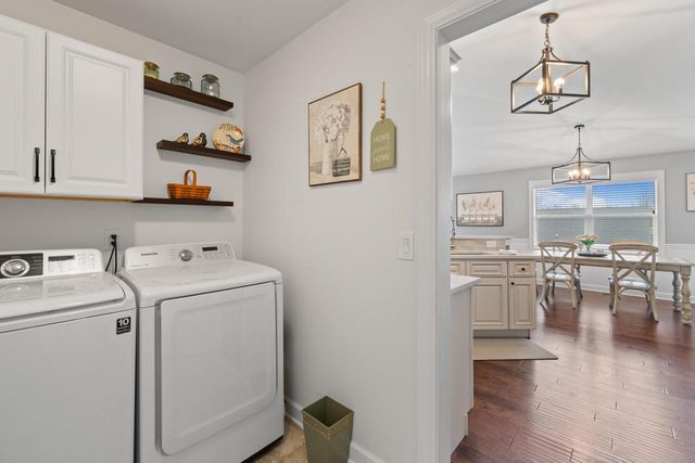 724 N Joshua LANE, Lake Geneva, WI 53147