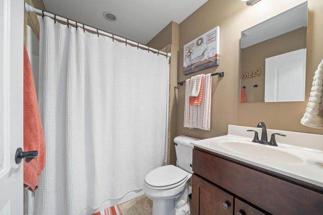 724 N Joshua LANE, Lake Geneva, WI 53147