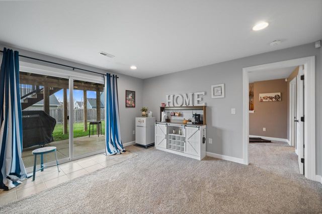 724 N Joshua LANE, Lake Geneva, WI 53147