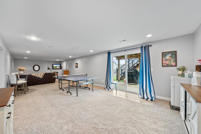 724 N Joshua LANE, Lake Geneva, WI 53147
