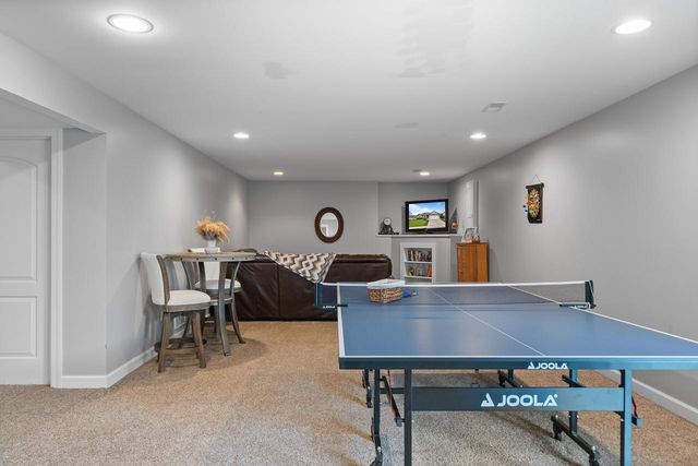 724 N Joshua LANE, Lake Geneva, WI 53147