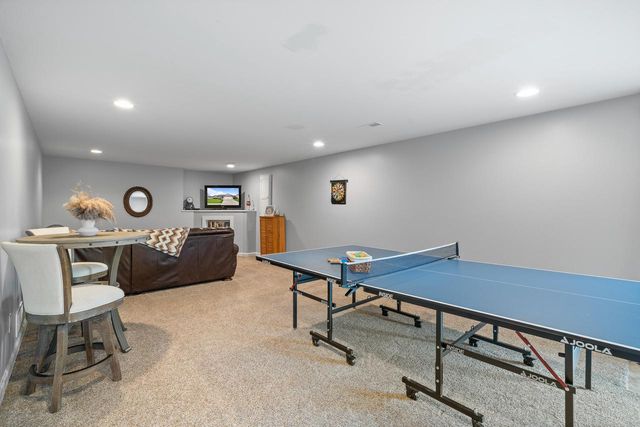 724 N Joshua LANE, Lake Geneva, WI 53147