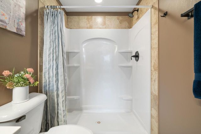 724 N Joshua LANE, Lake Geneva, WI 53147