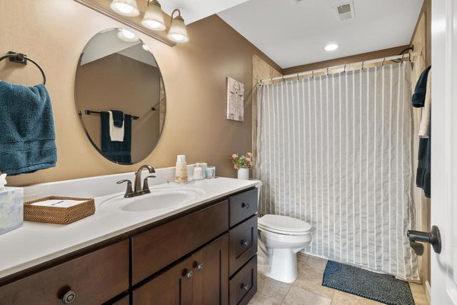 724 N Joshua LANE, Lake Geneva, WI 53147