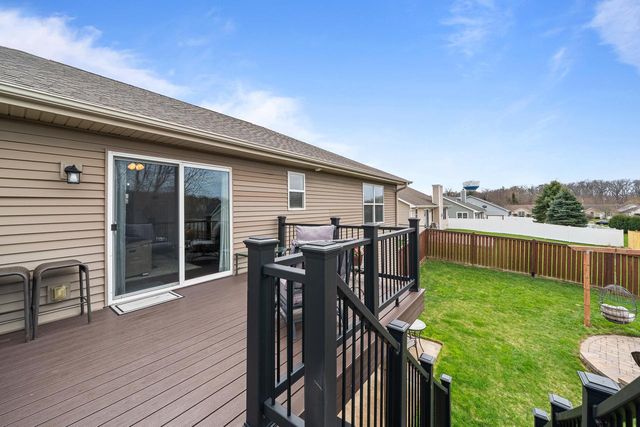 724 N Joshua LANE, Lake Geneva, WI 53147