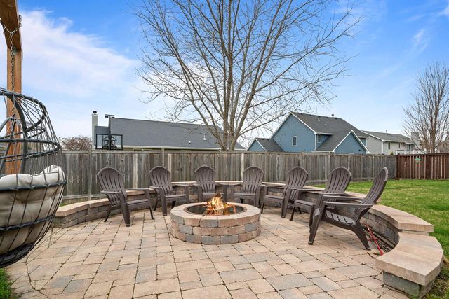 724 N Joshua LANE, Lake Geneva, WI 53147