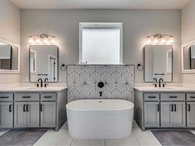 11406 Blue Heron Creek, Guthrie, OK 73044