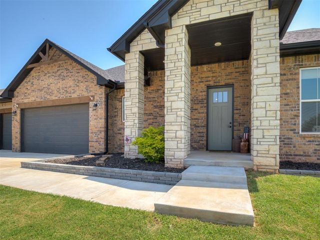 11406 Blue Heron Creek, Guthrie, OK 73044