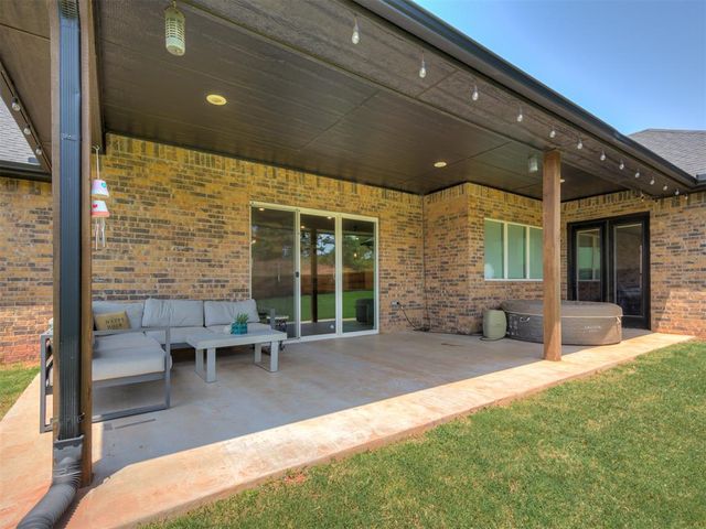 11406 Blue Heron Creek, Guthrie, OK 73044