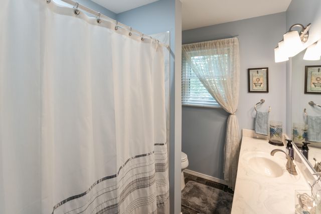 127 Trails End Street, Branson West, MO 65737