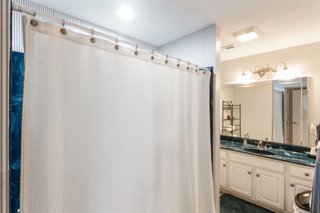127 Trails End Street, Branson West, MO 65737