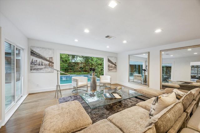 2420 Locke Lane, Houston, TX 77019