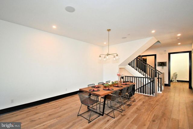 10 RICHARDS WAY, Ambler, PA 19002