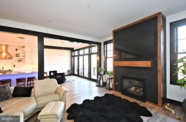 10 RICHARDS WAY, Ambler, PA 19002