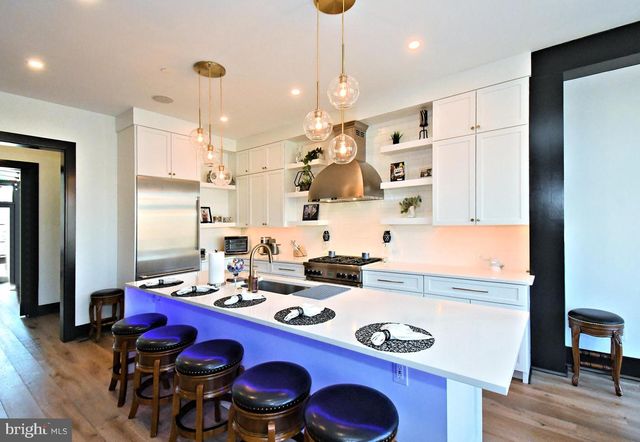 10 RICHARDS WAY, Ambler, PA 19002