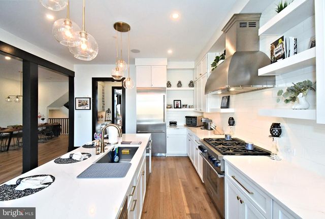 10 RICHARDS WAY, Ambler, PA 19002