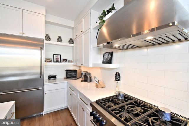 10 RICHARDS WAY, Ambler, PA 19002