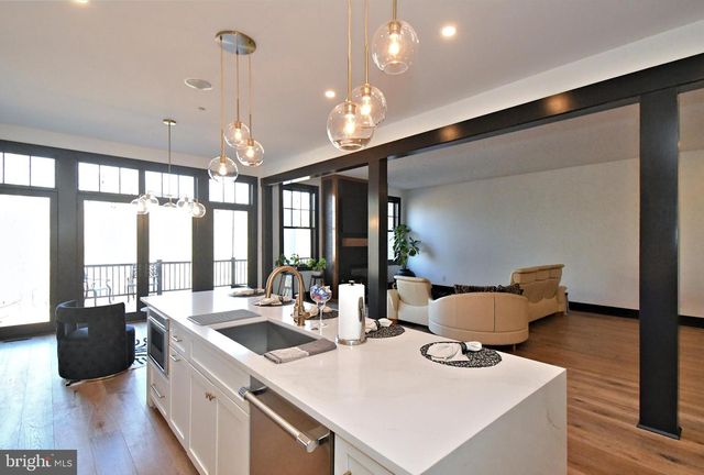 10 RICHARDS WAY, Ambler, PA 19002