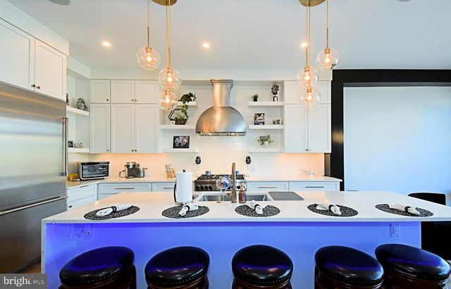 10 RICHARDS WAY, Ambler, PA 19002