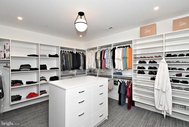 10 RICHARDS WAY, Ambler, PA 19002