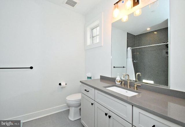 10 RICHARDS WAY, Ambler, PA 19002