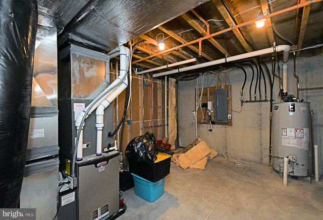 10 RICHARDS WAY, Ambler, PA 19002