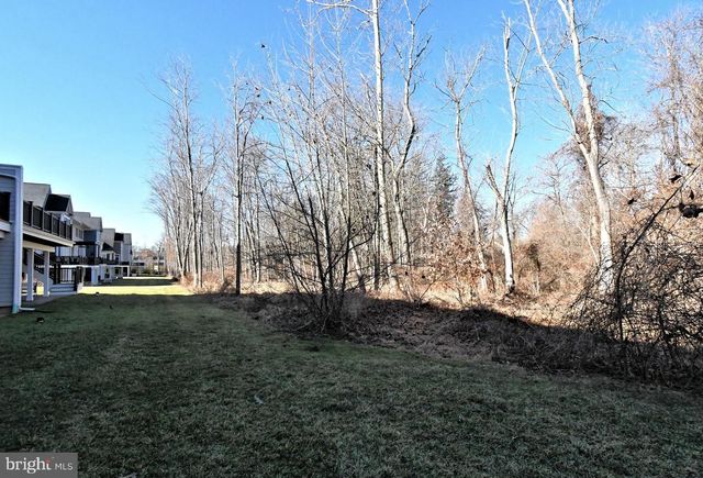 10 RICHARDS WAY, Ambler, PA 19002