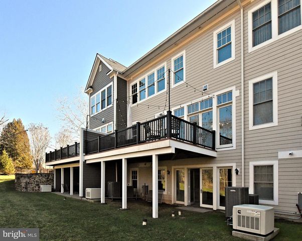 10 RICHARDS WAY, Ambler, PA 19002