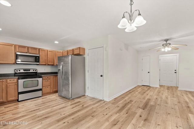 814 Blue Spruce Way, Knoxville, TN 37912