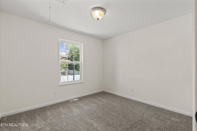 814 Blue Spruce Way, Knoxville, TN 37912