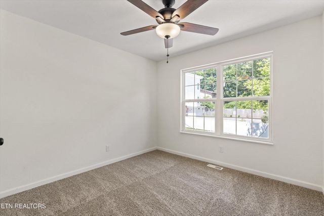 814 Blue Spruce Way, Knoxville, TN 37912