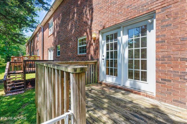 814 Blue Spruce Way, Knoxville, TN 37912