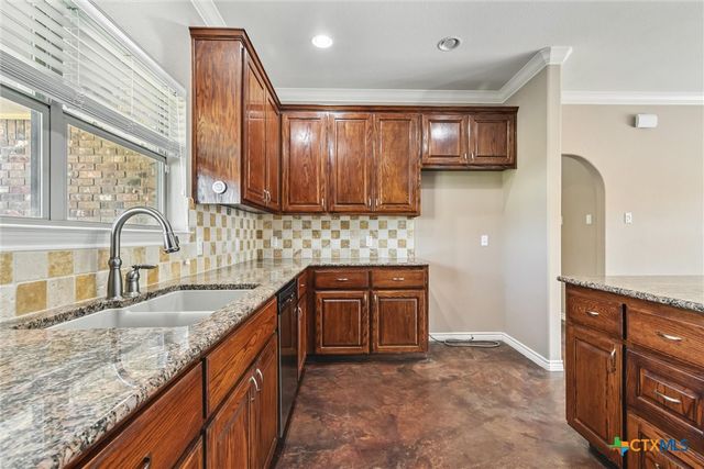 180 Honeysuckle Drive, Killeen, TX 76549