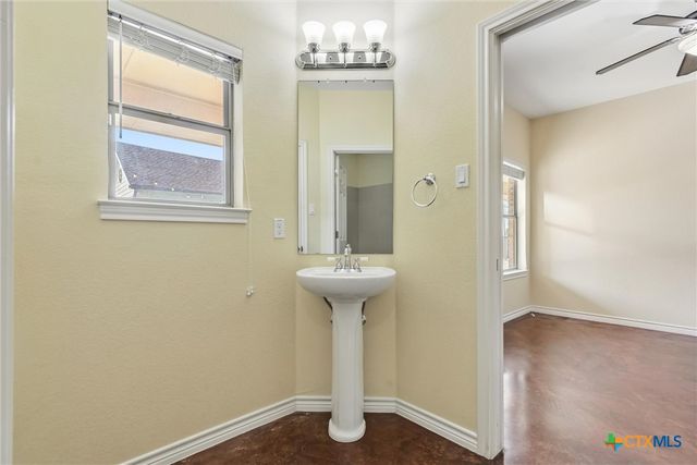 180 Honeysuckle Drive, Killeen, TX 76549