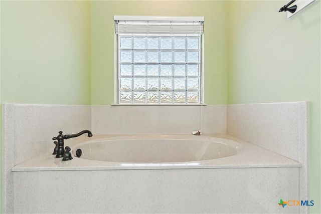 180 Honeysuckle Drive, Killeen, TX 76549