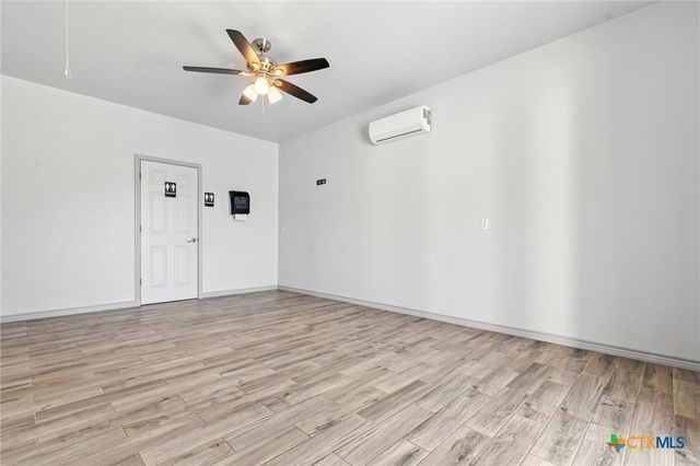 180 Honeysuckle Drive, Killeen, TX 76549